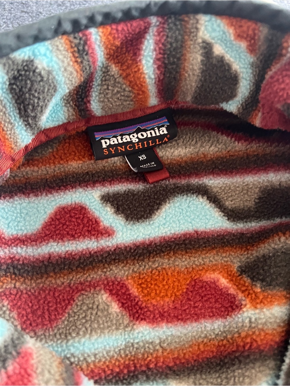 Patagonia Multicolor Wave-Pattern Fleece Pullover — Teal, Rust, Red, Brown - Picture 3 of 6